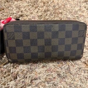 Louis Vuitton zippy damier ebene wallet #ca2009